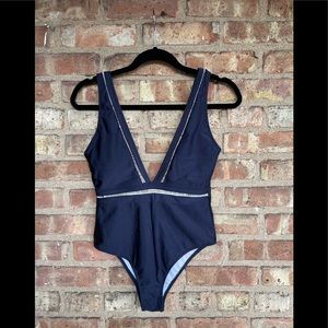 Cupshe Navy Ladder Trim One Piece Swimsuit🖤